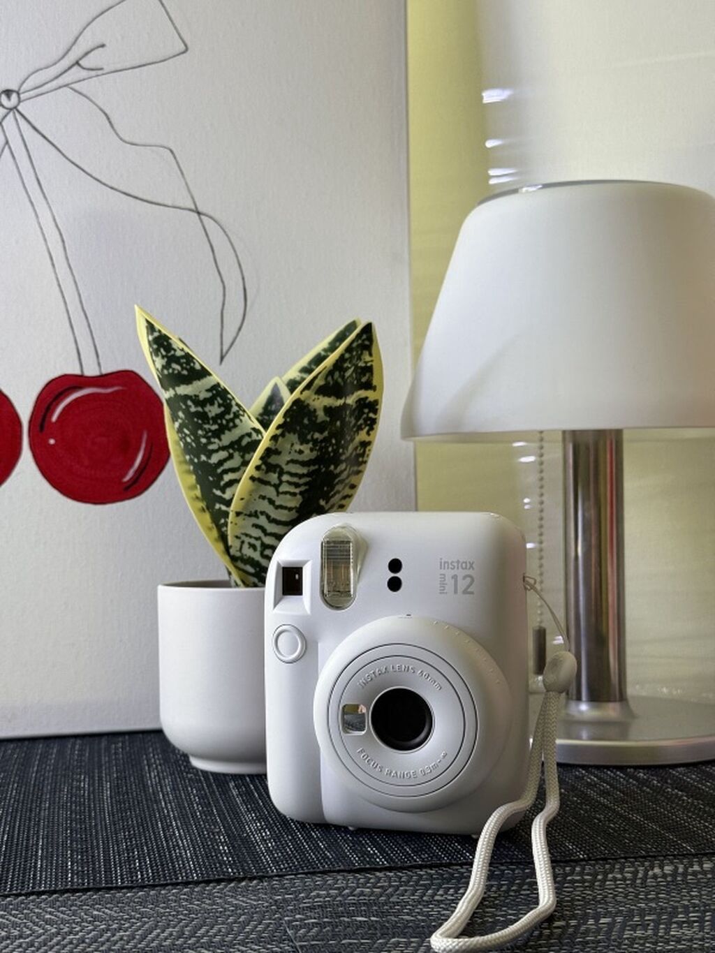 Fujifilm Instax mini 12 – kompakt instant fotoaparat - Rəng: ağ -
