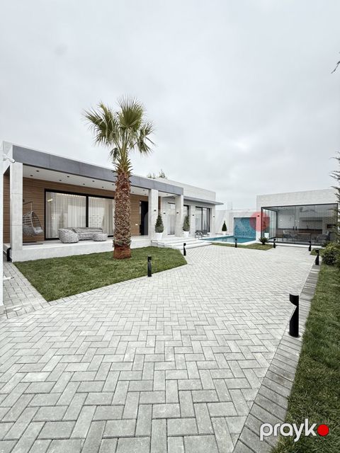 Satılır 5 otaqlı həyət evi/bağ evi 260 m²