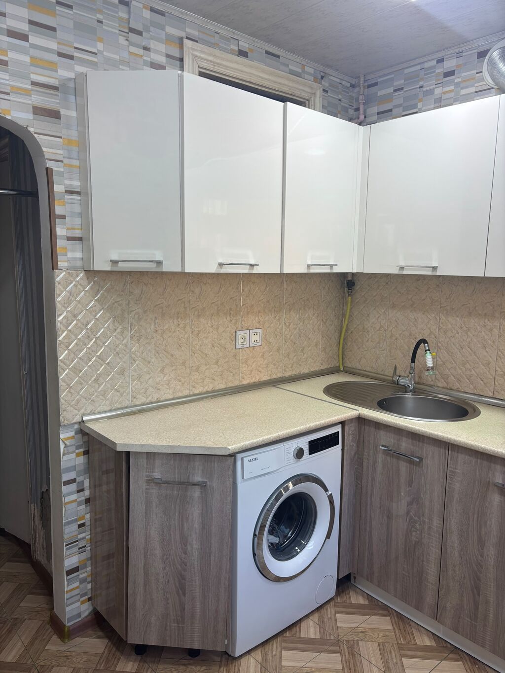 Akril metbex mebeli 6 ay istifade olunub. 280/170 ölçüdedir üstünde — Mebel, Bakı (4)