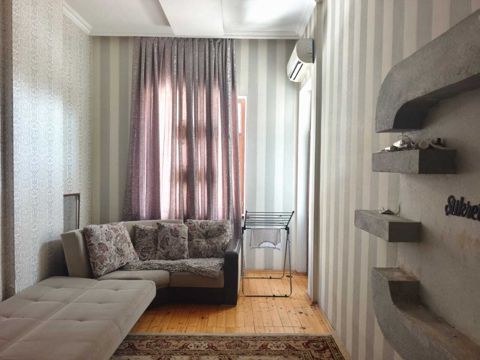 Satılır 2 otaqlı yeni tikili 60 m²