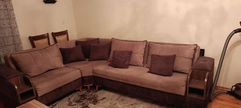 Künc divan dəsti – yumşaq parça üzlü, iki tonlu (açıq-qəhvəyi oturacaq