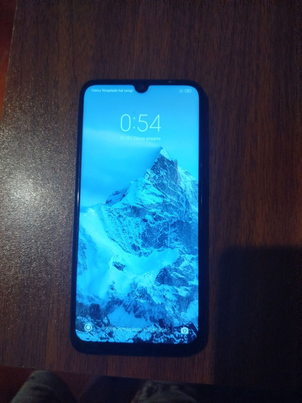 Smartfon – damla formalı ön kamera çıxıntısı olan, arxa tərəfdə ikiqat — Elektronika, Bakı (3)