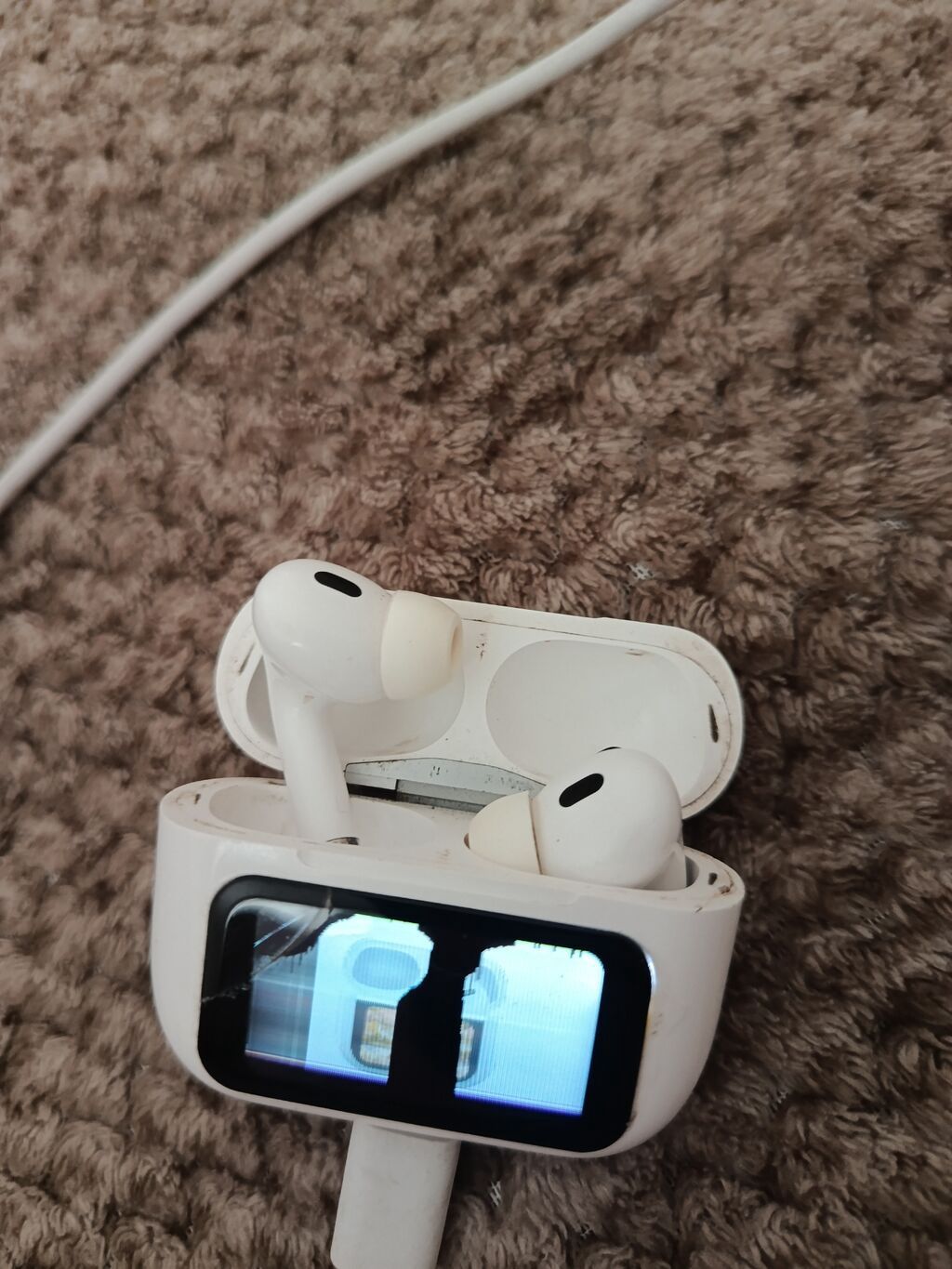 Ekranında qırıq var amma işləməyinə problem yaratmır Bluetooth — Qulaqcıqlar, Sumqayıt (2)