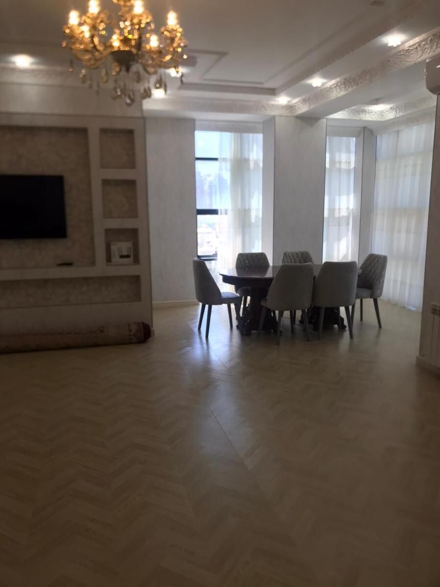 Satılır 3 otaqlı yeni tikili 136 m² — Mənzil, Bakı (7)