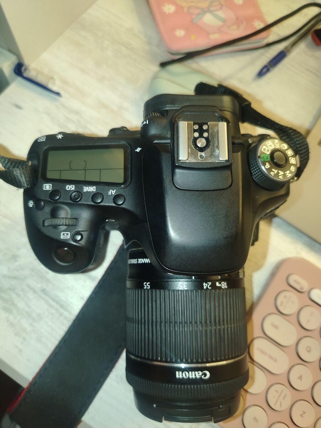 Canon EOS 80D DSLR fotoaparat + Canon EF-S 18-55mm lens