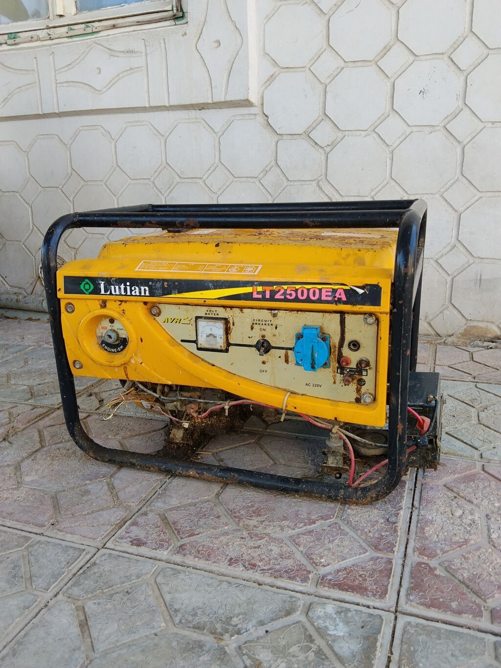 Lutian LT2500EA benzinli generator generator işlək vəziyyətdədir - — Generatorlar, Bakı