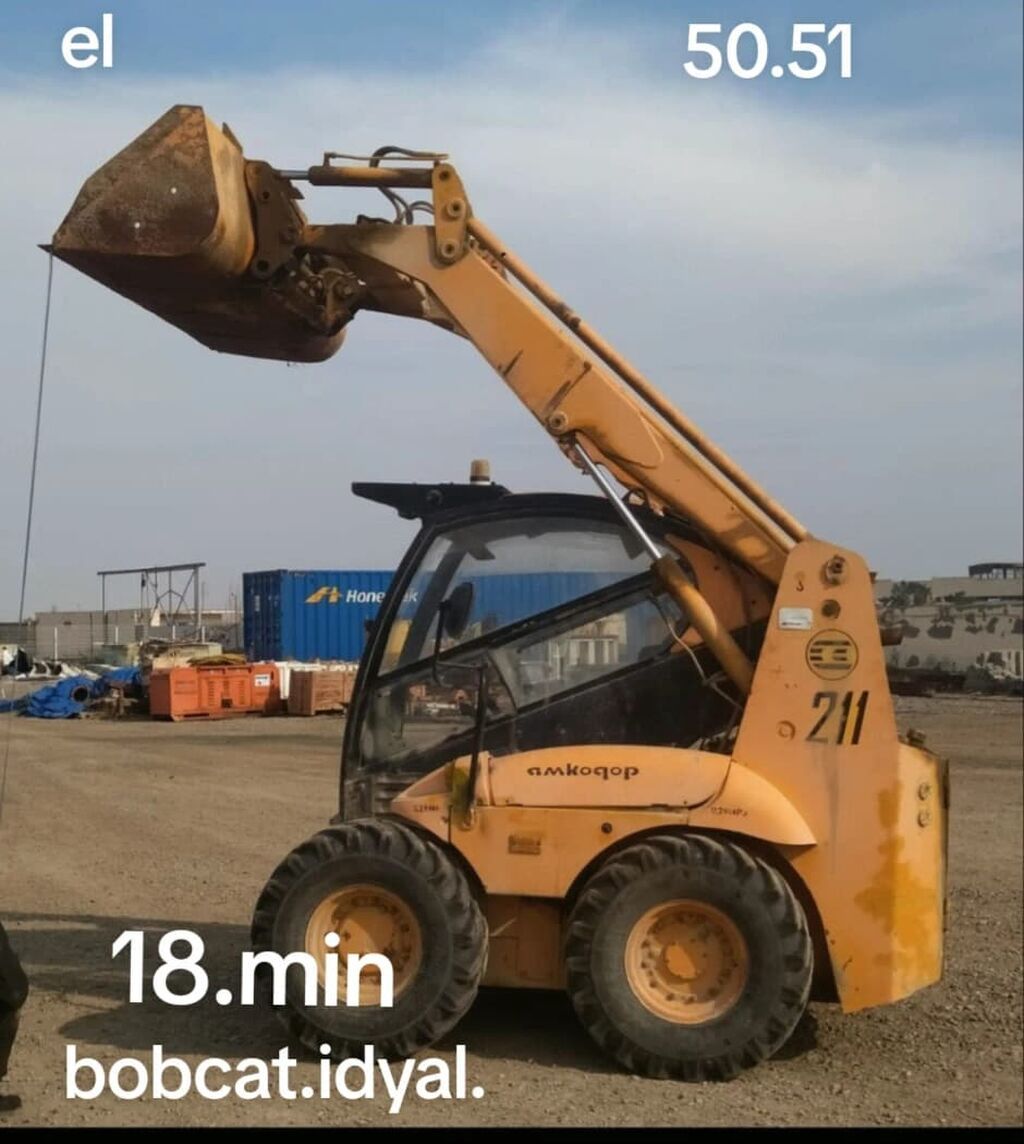 Kompakt yükləyici (skid steer) – ön çömçə ilə. Xüsusiyyətlər: - Ön