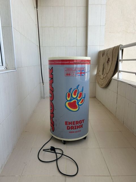Jaguar Energy Drink markalı promo içki soyuducusu - Silindr formalı