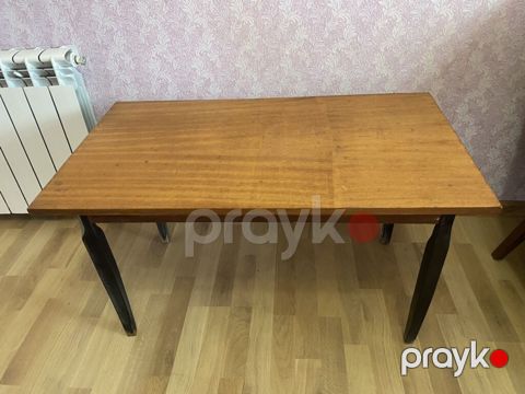 Qədimi retro jurnalni masa — Bakı
