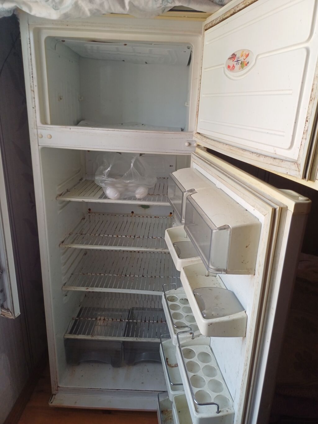 Əla vəziyyətdə soyuducu problemsiz tam işləyir ucuz qiymətə endirim də — Soyuducular, Bakı (2)