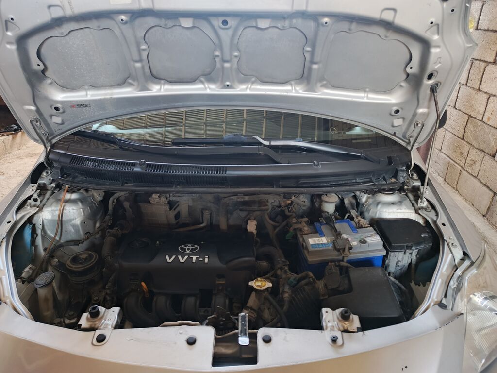 Toyota Yaris: 1.3 l | 2008 il Sedan — Avtomobillər, Gəncə (5)