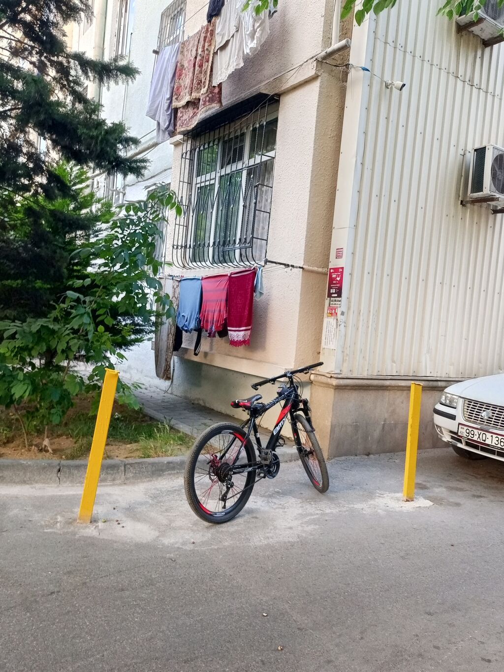 Bmx 26-lıq velosiped satılır qırmızı qara qarışığ rəng üstündə miqalja — Dağ velosipedləri, Bakı (3)