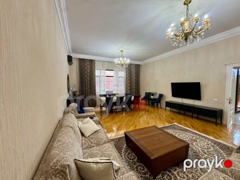 Satılır 7 otaqlı həyət evi/bağ evi 400 m²