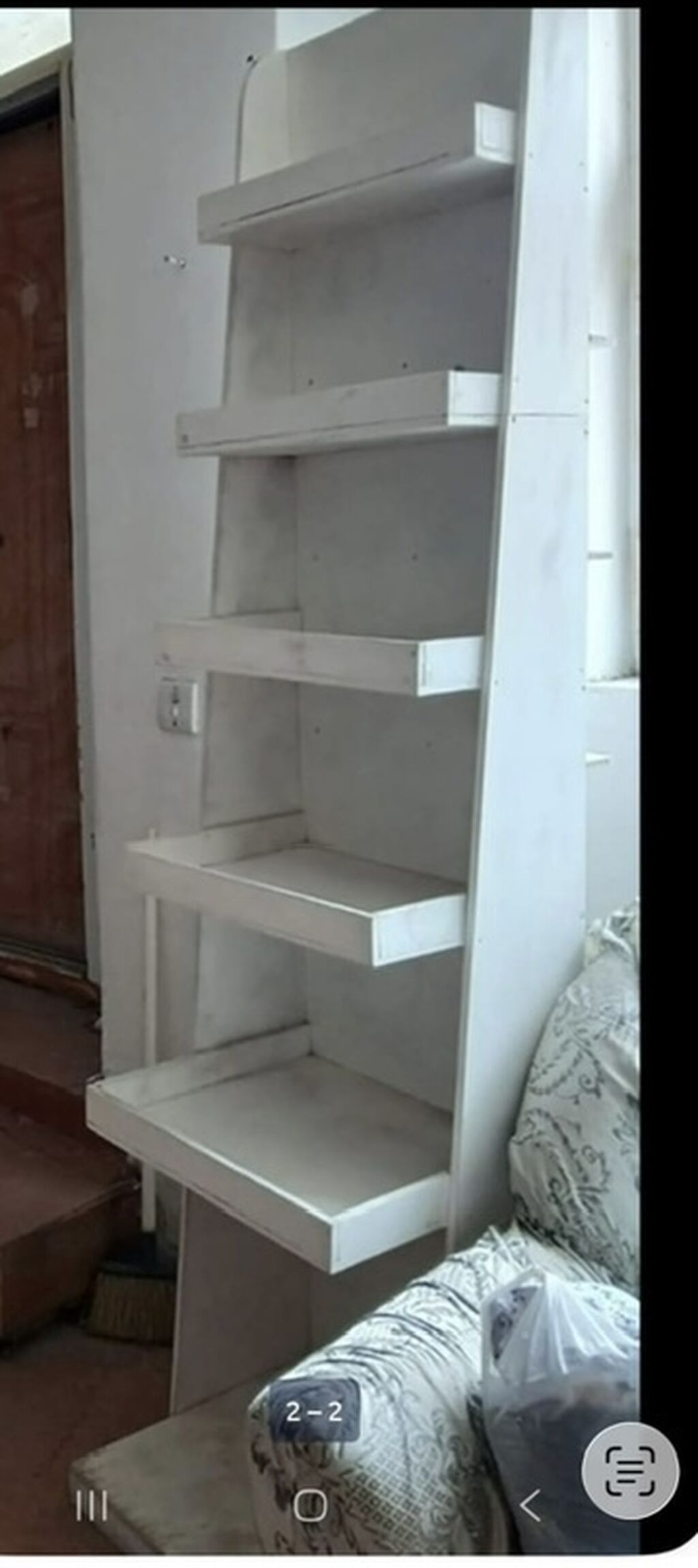 Ağ rəngli çoxməqsədli rəf sistemi - Material: taxta/MDF əsaslı