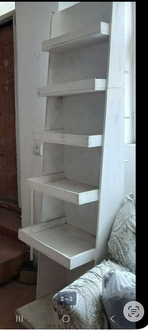 Ağ rəngli çoxməqsədli rəf sistemi - Material: taxta/MDF əsaslı