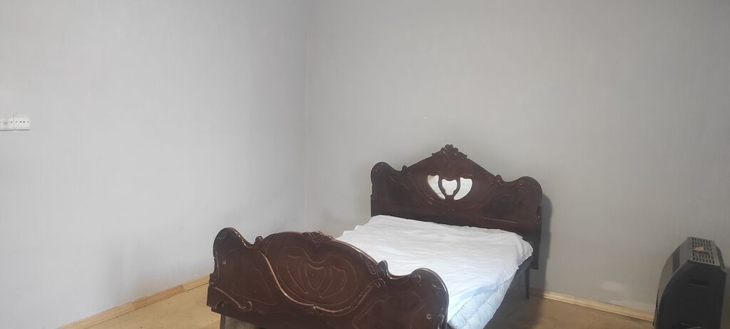 Mənzil Binəqədi də yerləşir . Ev yiyəsi ilə eyni həyətdə qalır. Başqa — Daşınmaz əmlak, Mehdiabad (8)