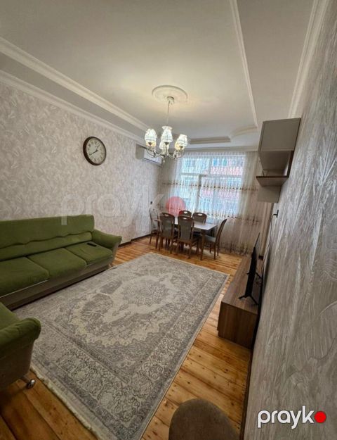 Satılır 2 otaqlı köhnə tikili 69 m²