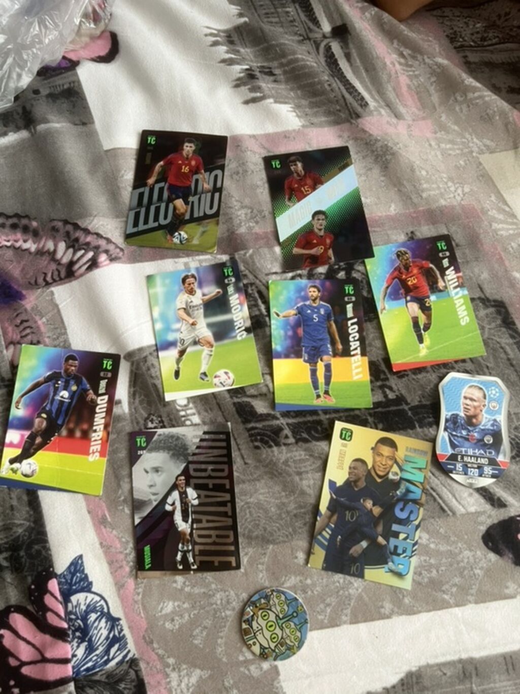 Panini “Top Class” futbol kolleksiya kartları dəsti Məzmun: - Panini — Mallar, Bakı