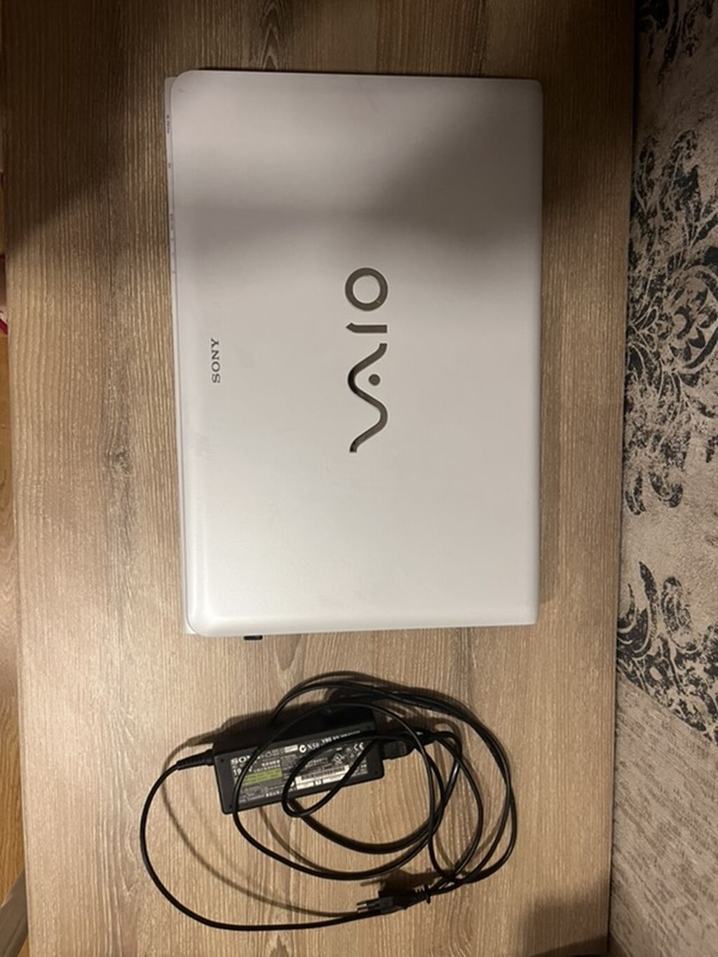 Sony VAIO noutbuk – ağ korpuslu, klassik dizayn. Xüsusiyyətlər: - — Sony, Bakı (2)