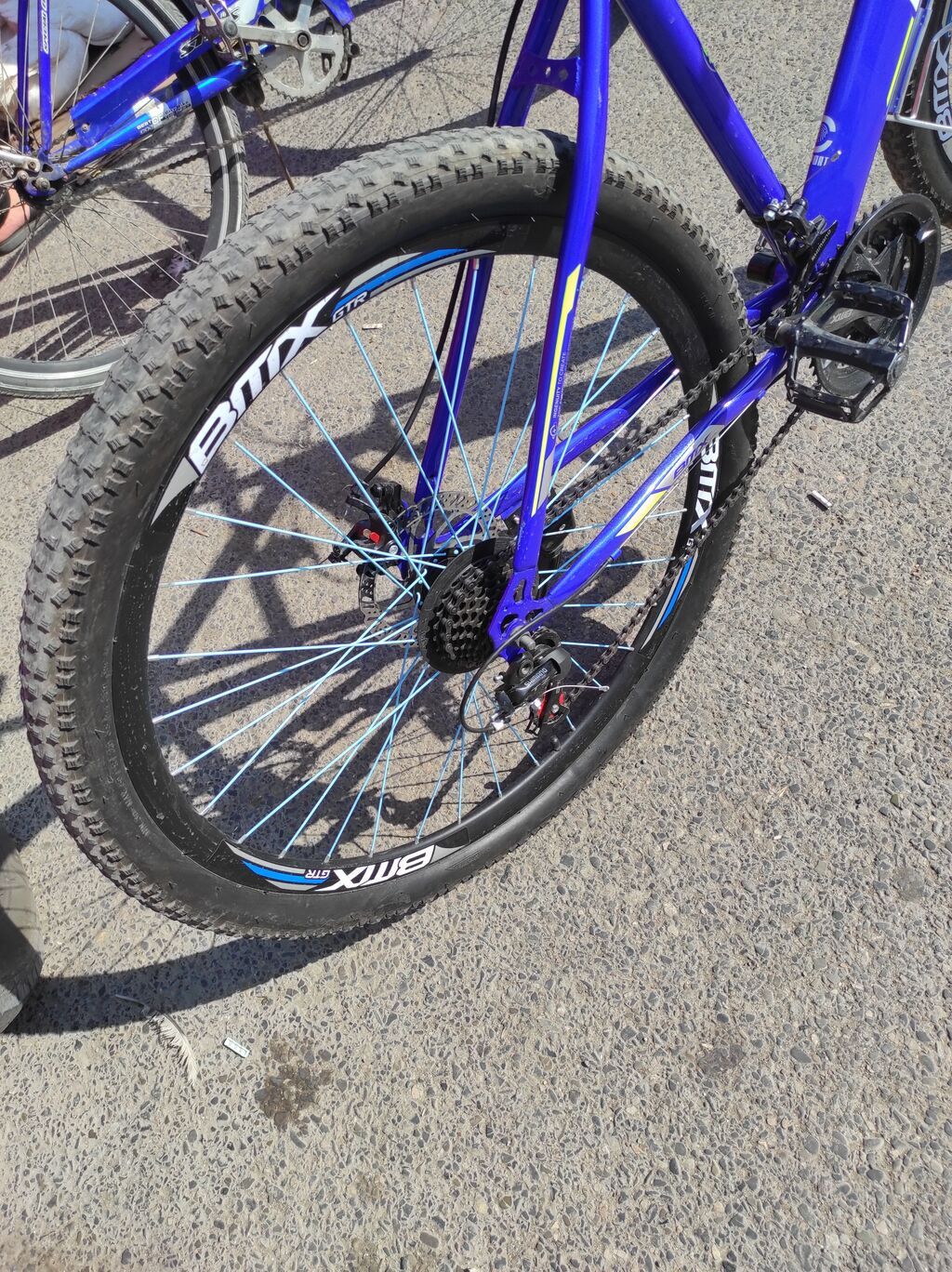 BMx GTR dağ velosipedi - Rəng: bənövşəyi-göy, qara-sarı aksentlər - — Dağ velosipedləri, Bakı (3)