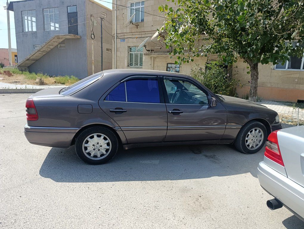 Mercedes C 200, 2.0 L, 1994 il, 726 000 km — Avtomobillər, Siyəzən (4)