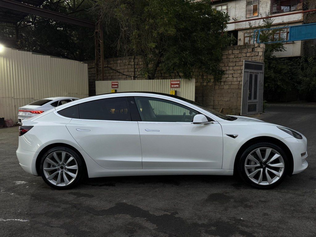 Tesla Model 3, 62 kWh, 2018 il, 103 000 km — Avtomobillər, Bakı (3)