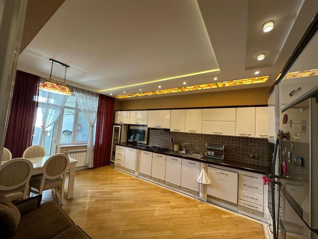 İcarəyə verilir 3 otaqlı yeni tikili 182 m² — Mənzil, Bakı (7)