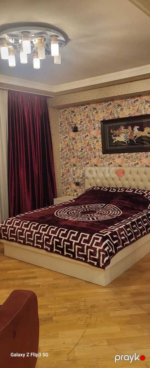 İcarəyə verilir 7 otaqlı yeni tikili 240 m²