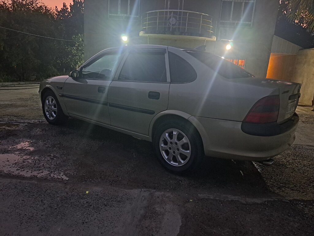 Opel Vectra, 2.0 L, 1997 il, 426 000 km — Avtomobillər, Şirvan (7)