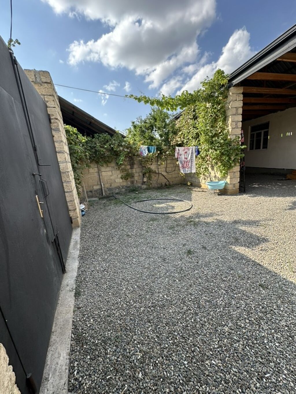 Satılır: 2 otaqlı həyət evi (fotoşəkillərdə) - Geniş dəhliz, taxta — Daşınmaz əmlak, Gəncə (9)