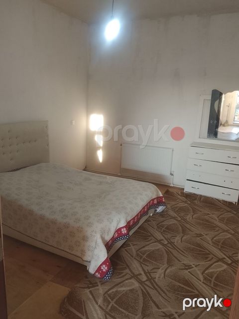 Kirayə verilir: mebellı 3 otaqlı yaşayış sahəsi - Otaqlar: 1 qonaq