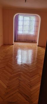 Satılır 3 otaqlı köhnə tikili 80 m² — Real estate