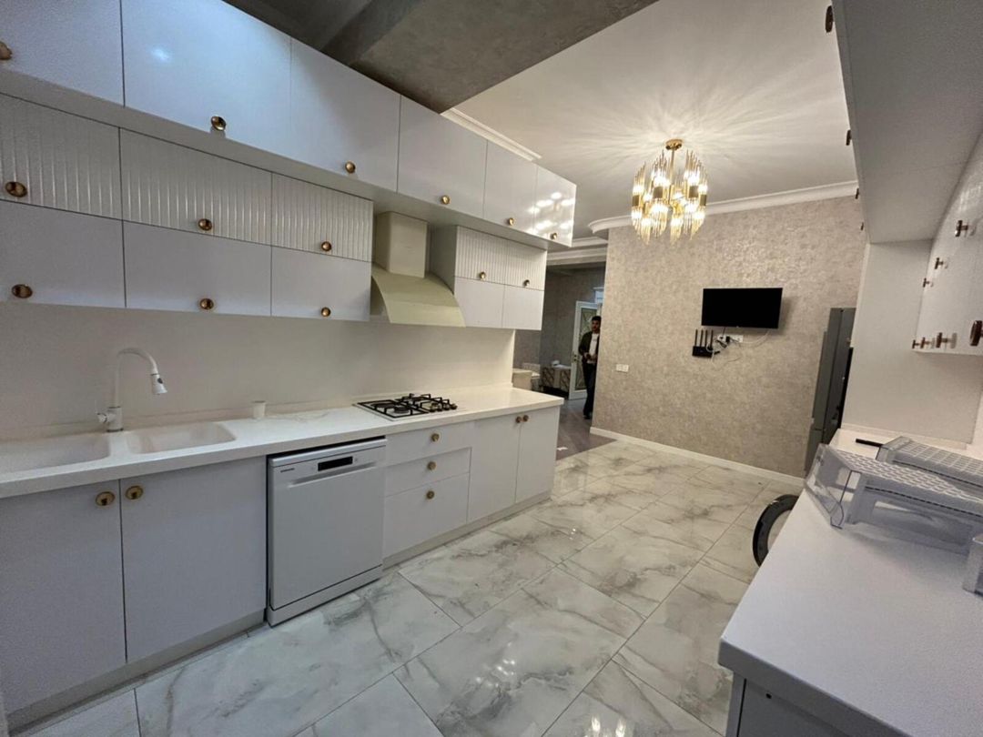 İcarəyə verilir 4 otaqlı yeni tikili 218 m² — Mənzil, Bakı (10)