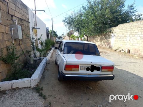 LADA (VAZ) klassik sedan - ağ rəng, 4 qapı