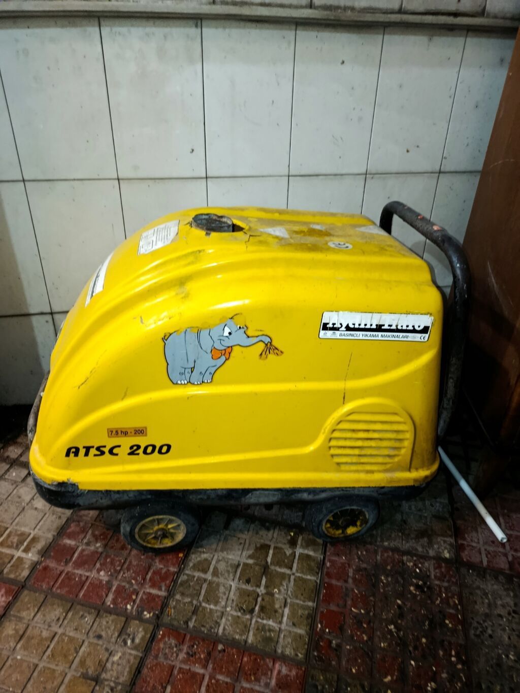 Qiymet 350 Azn ATSC 200 yüksək təzyiqli yuma aparatı - Marka/model — Təmizləmə avadanlığı, Bakı (2)