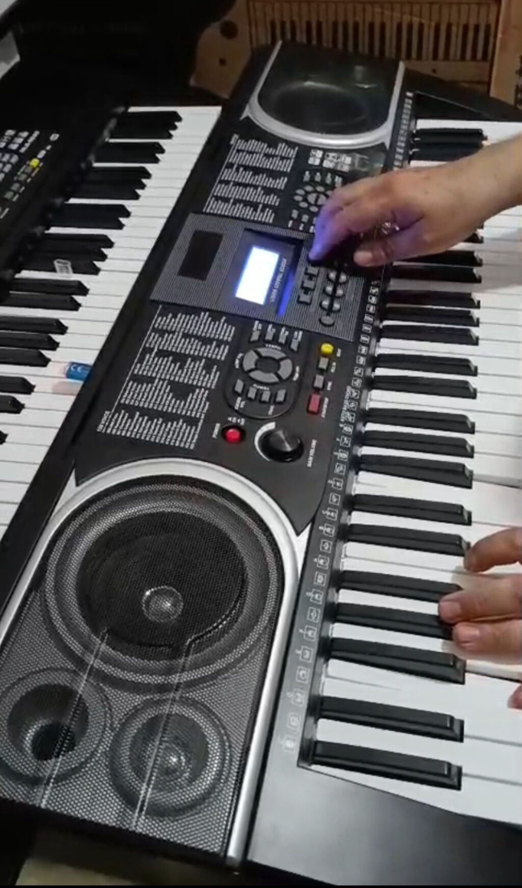Yeni başlayanlar üçün piano və ya sintezator kursu üçün Həvəskarlar — Oyuncaqlar, Bakı (3)