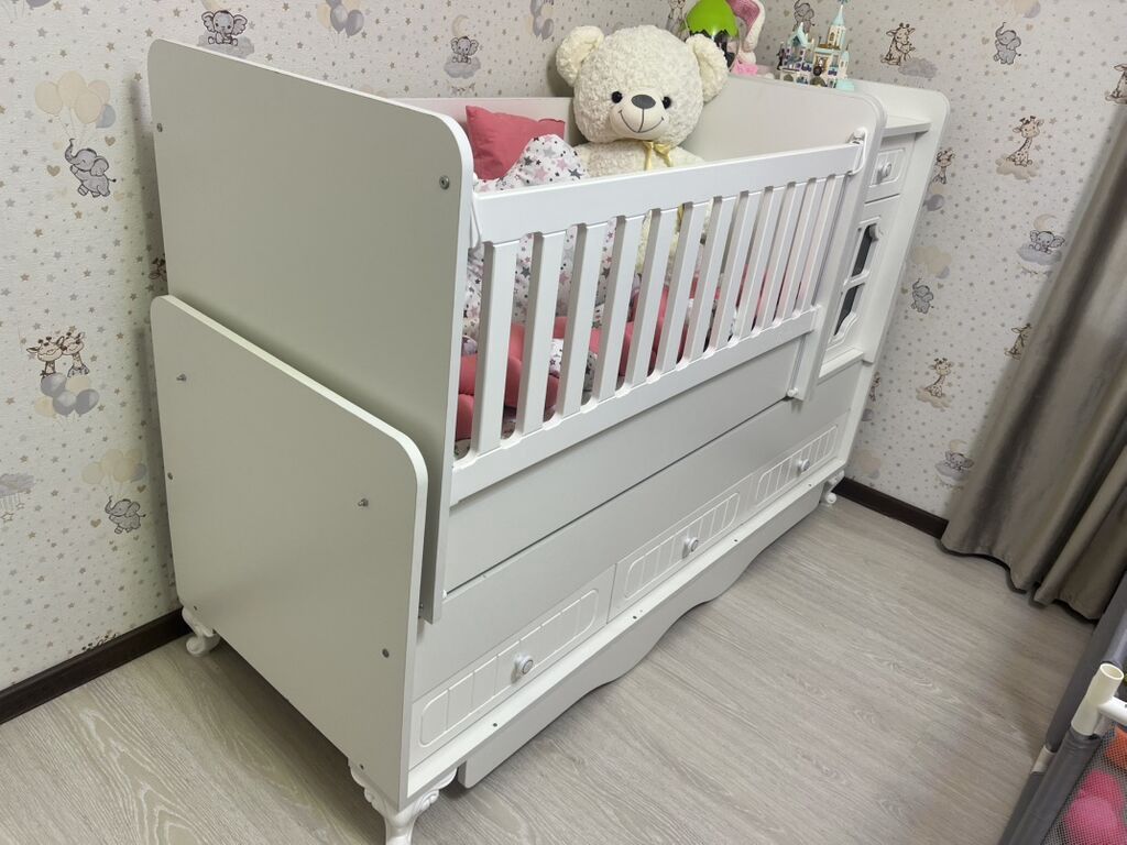 Oğlan və qız üçün, Yeni, Dördbucaq, Beşik, Dəst ilə, Matrassız, Yellənmə mexanizmi ilə — Mebel, Digah