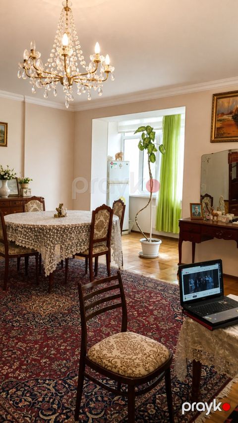 Satılır 5 otaqlı köhnə tikili 120 m²