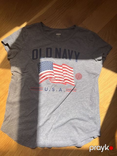 Uşaq T-Shirt dəsti 1) Old Navy T‑shirt - Rəng: boz melanj - Ön hissədə