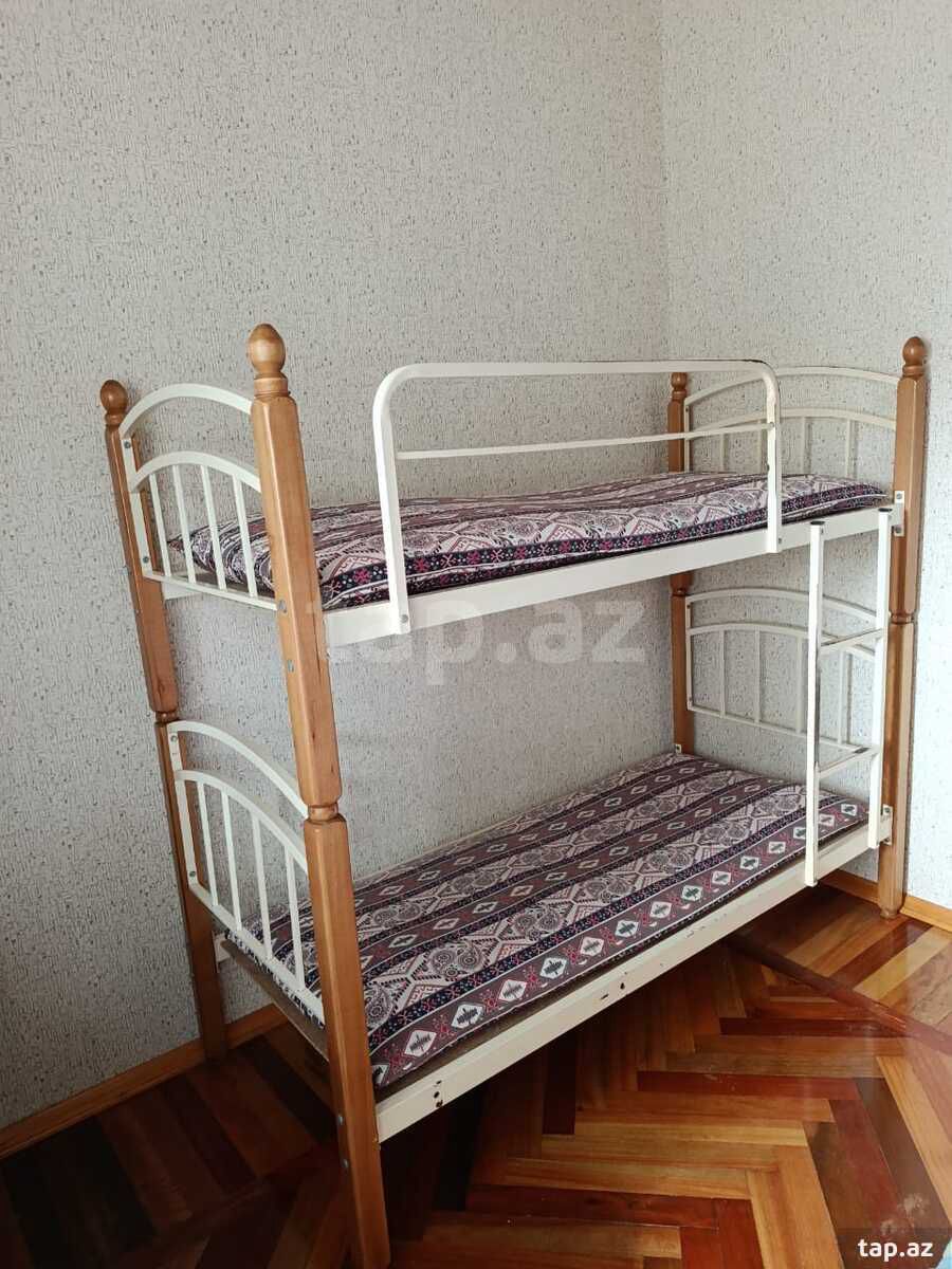 İkimərtəbəli çarpayı — Mallar, Bakı