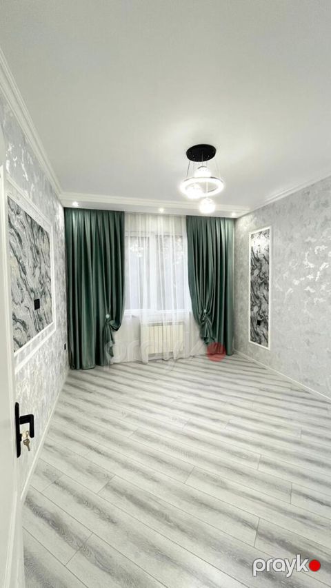 Satılır 2 otaqlı köhnə tikili 55 m²