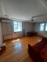 İcarəyə verilir 4 otaqlı köhnə tikili 100 m² — Fidan