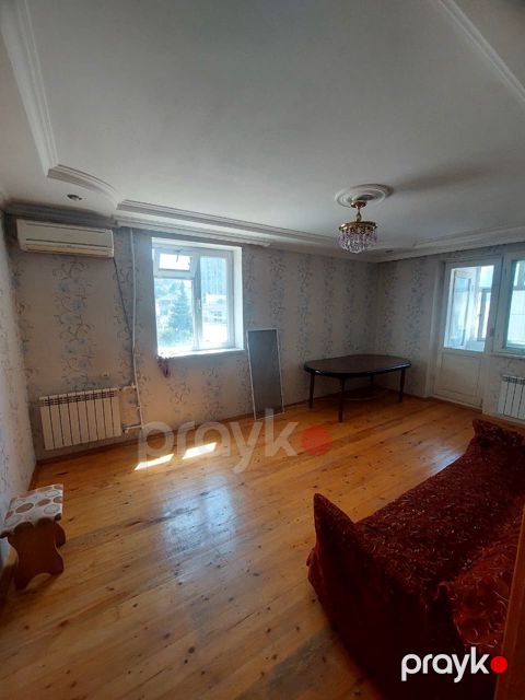 İcarəyə verilir 4 otaqlı köhnə tikili 100 m²