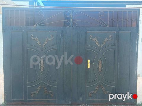 Darvaza 350/250sm 580azn Corat 5799 leliDəmir darvaza – dekorativ