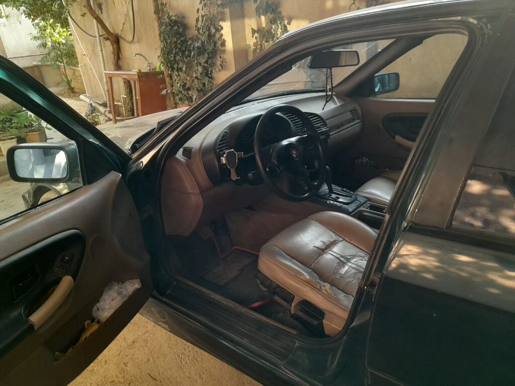 BMW 3 Series E36 sedan - Mühərrik: benzin, 6 silindir (şəhərdaxili — Avtomobillər, Masazır (6)