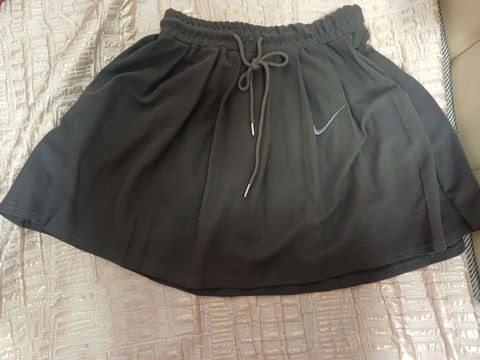 Mini Ətək, Nike, L