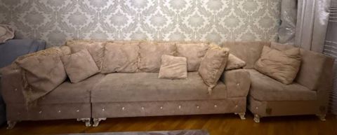 Künc divan dəsti - Forması: L‑şəkilli künc divan - Rəng/material: Bej