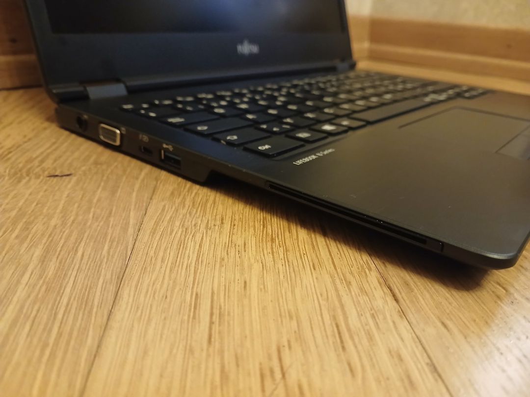 Noutbuk Fujitsu LifeBook-U7410 — Elektronika, Bakı (3)
