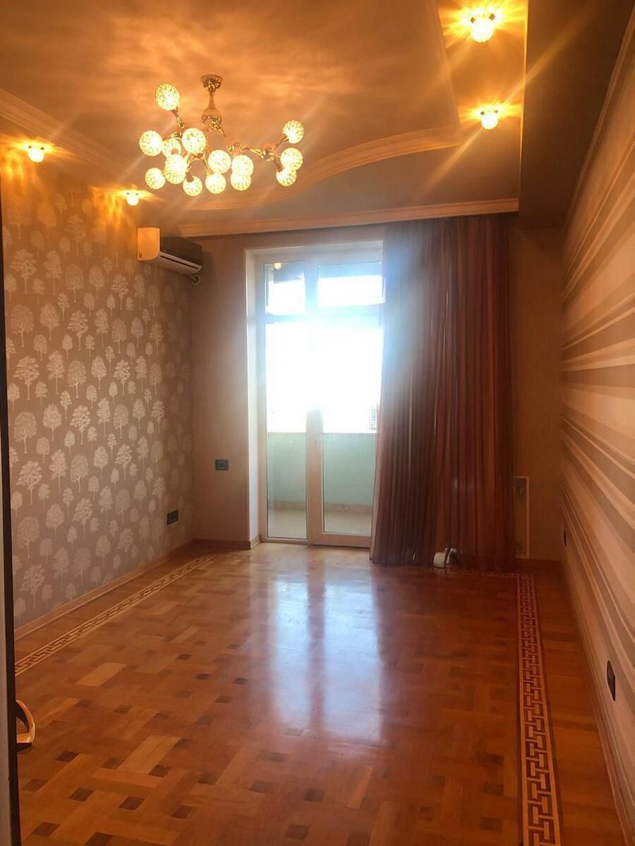 İcarəyə verilir 4 otaqlı yeni tikili 217 m² — Mənzil, Bakı (6)
