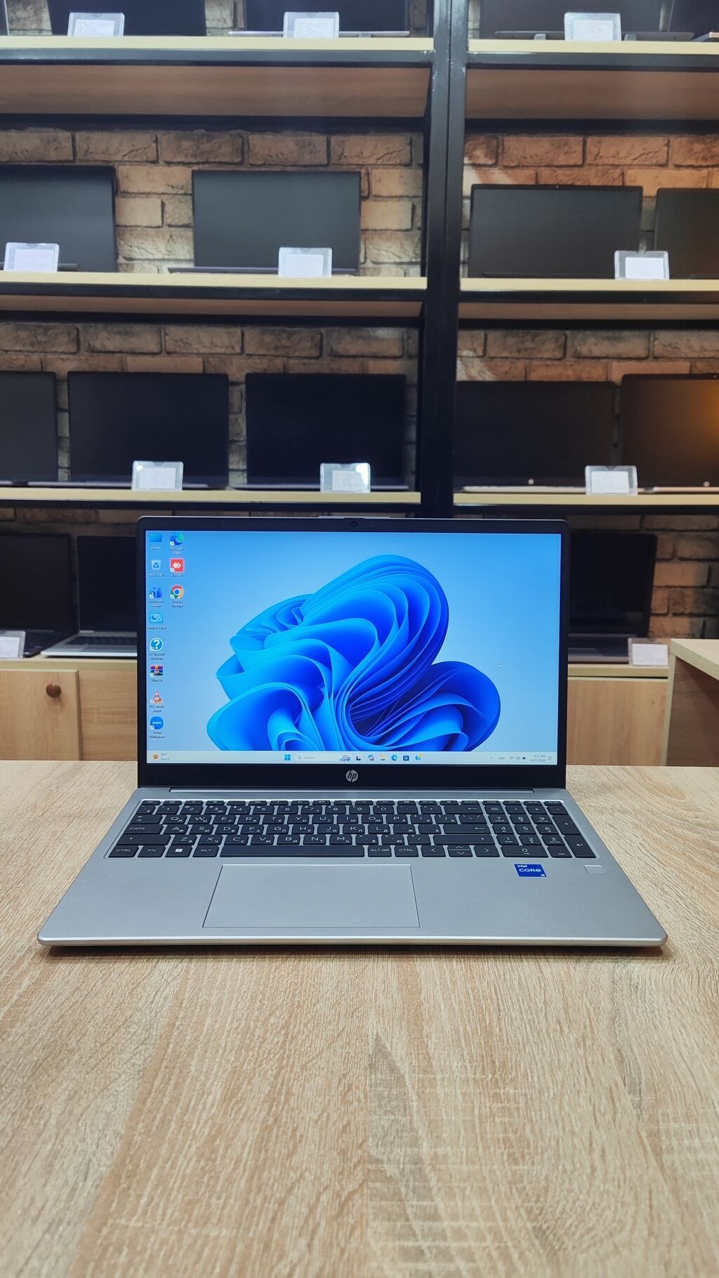 ​💻 Model: HP 250 15.6 inch G10 Notebook PC 🧠 Prosesor: 13th Gen Intel® — HP, Bakı